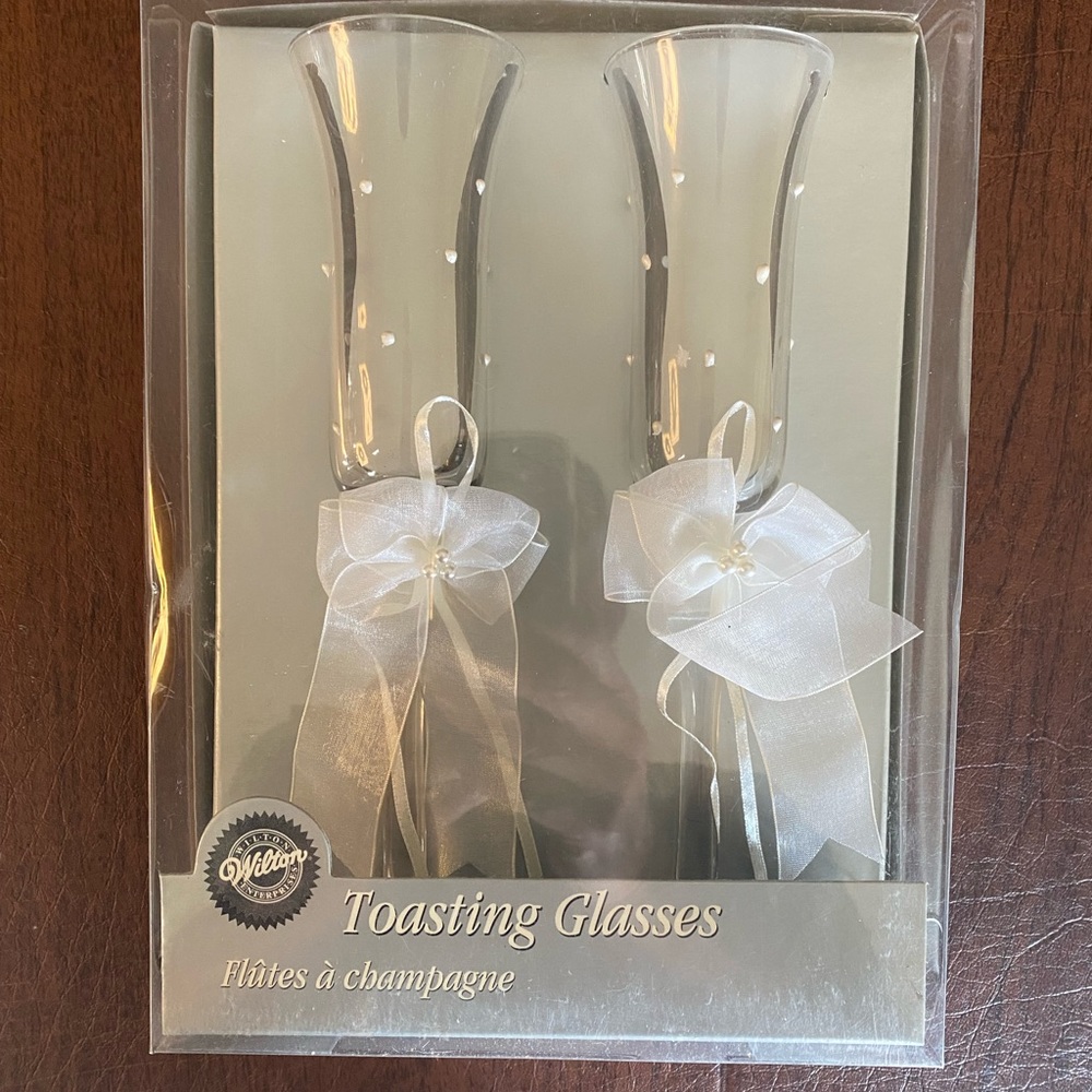 Wilton toasting glasses.